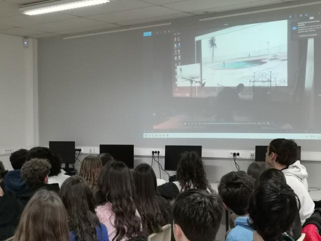 Haut les courts! Rencontre avec la réalisatrice Camille Monnier Lycée St André Niort 79 janvier 2025 